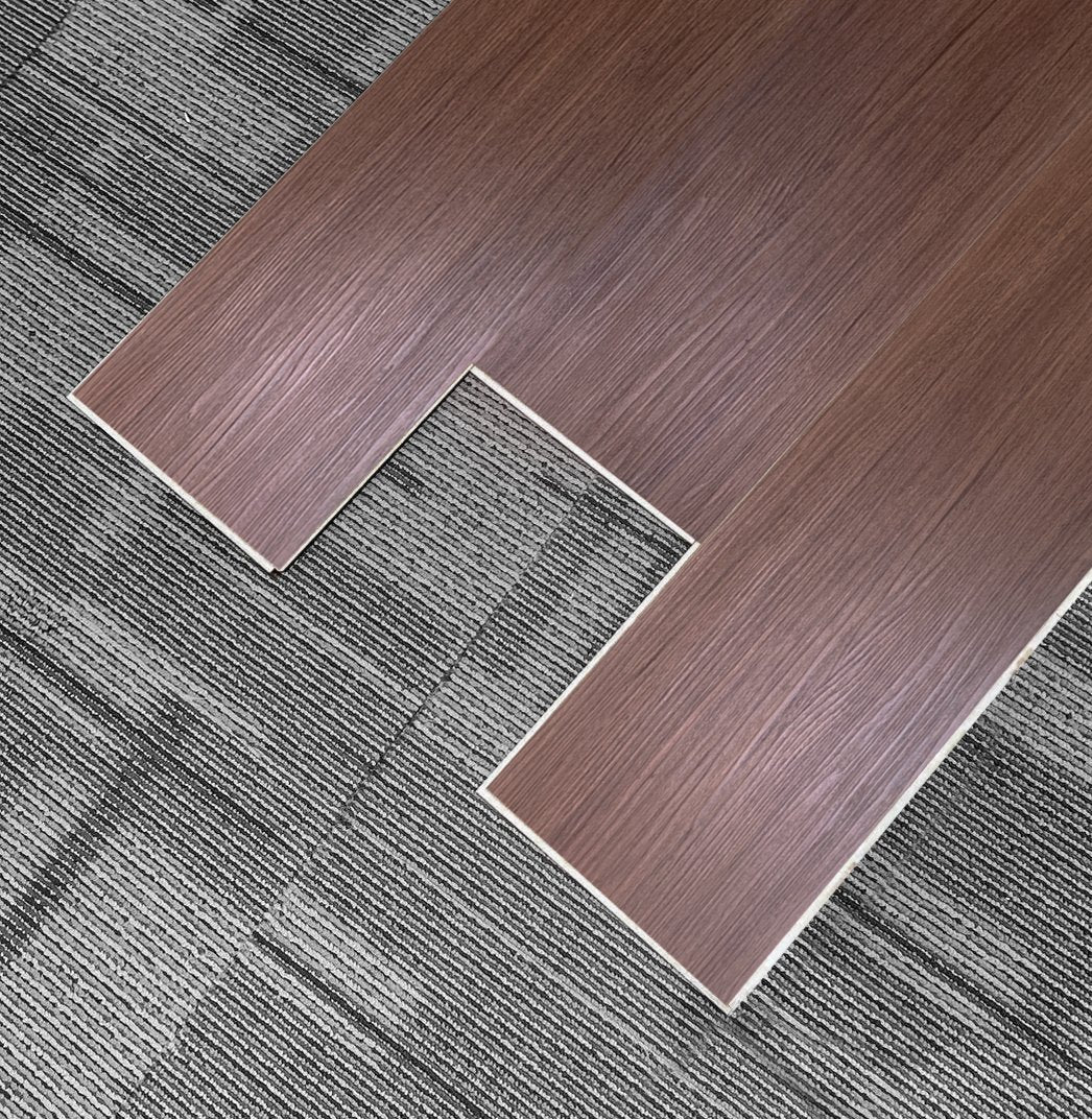 PISO SPC WALNUT OAK 18X122